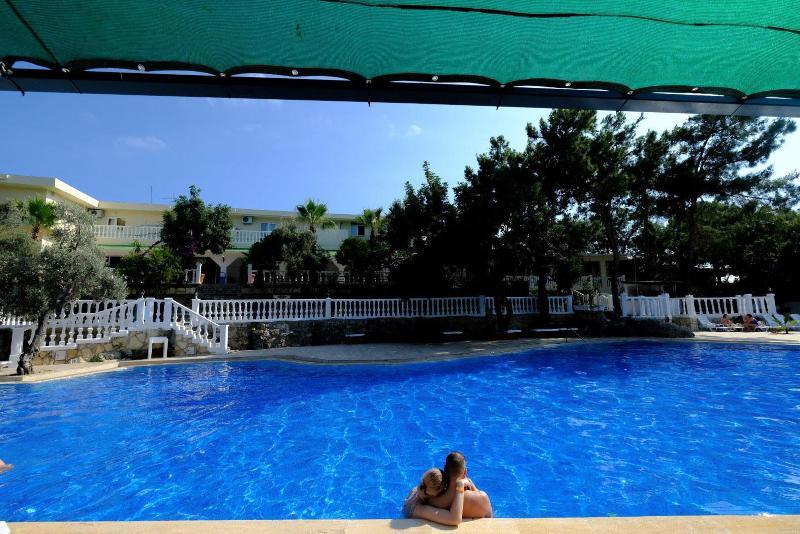 Larissa Hill Beach Hotel Konaklı Екстериор снимка