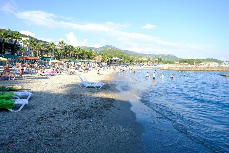 Larissa Hill Beach Hotel Konaklı Екстериор снимка