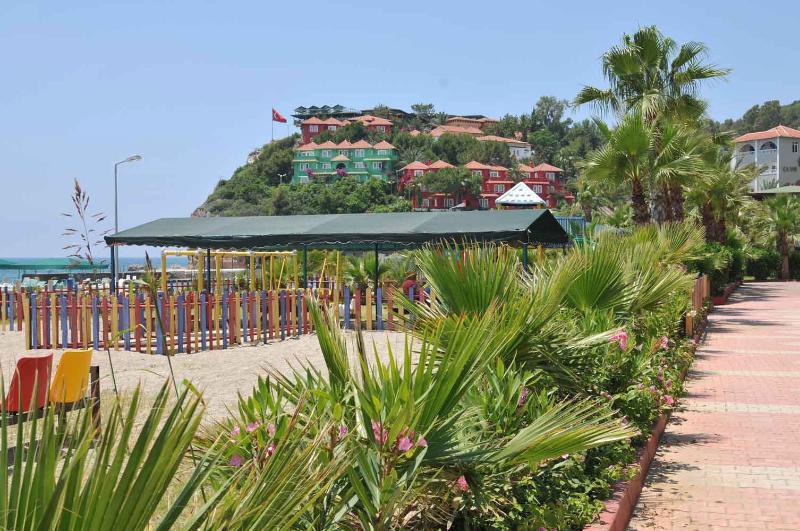 Larissa Hill Beach Hotel Konaklı Екстериор снимка
