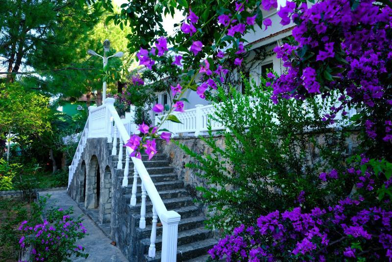Larissa Hill Beach Hotel Konaklı Екстериор снимка